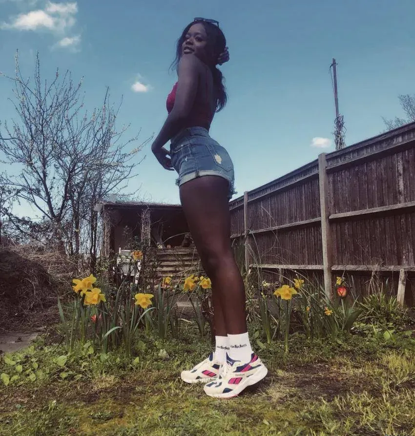 Guyliane_Noire Aubervilliers