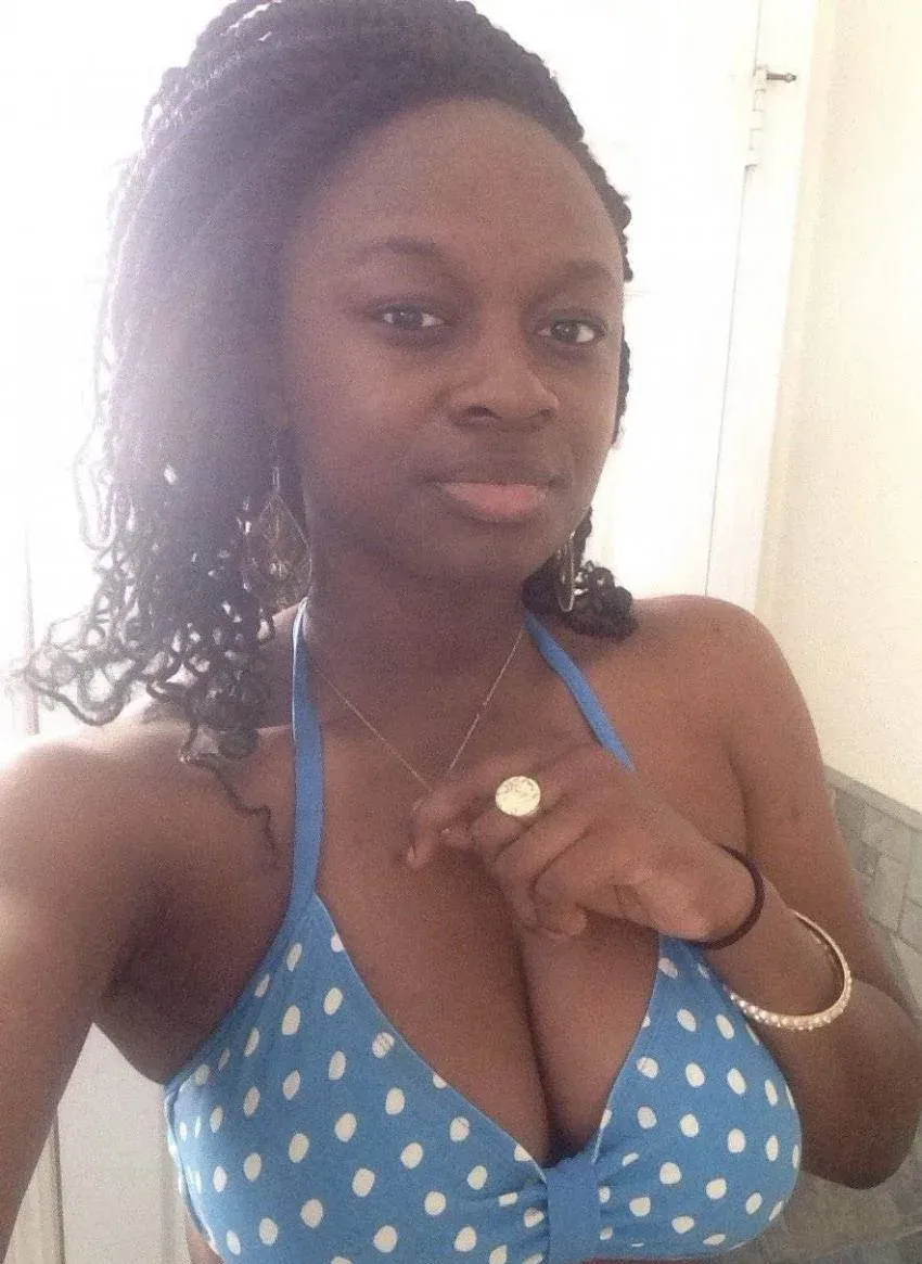 kaeloo_calais_hot Calais