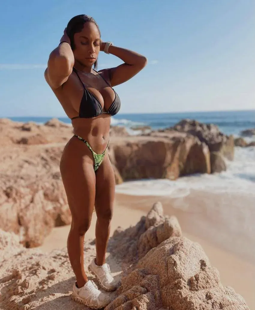 karolaenn_sensuelle Poitiers