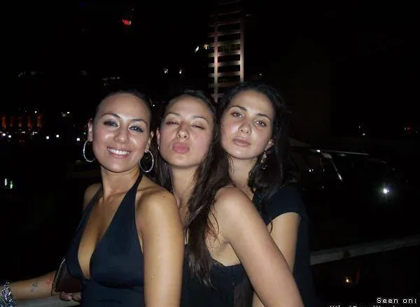 lee_calais_hot Calais