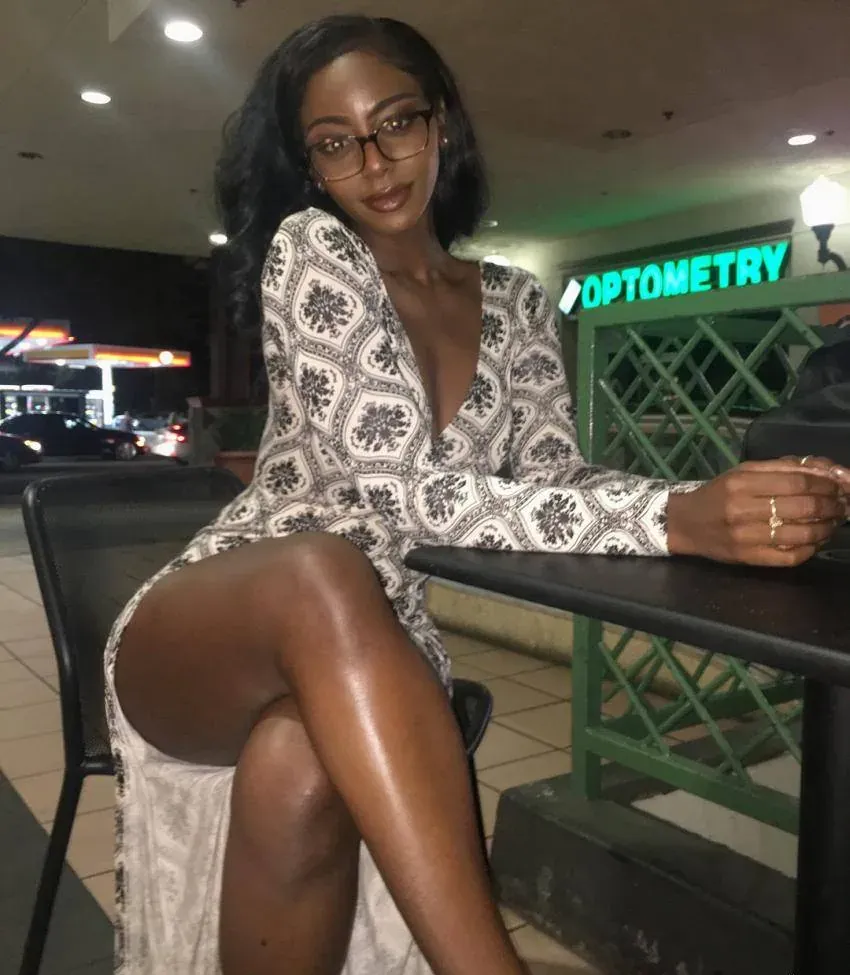 MalikLiliaOum Asnières-sur-Seine