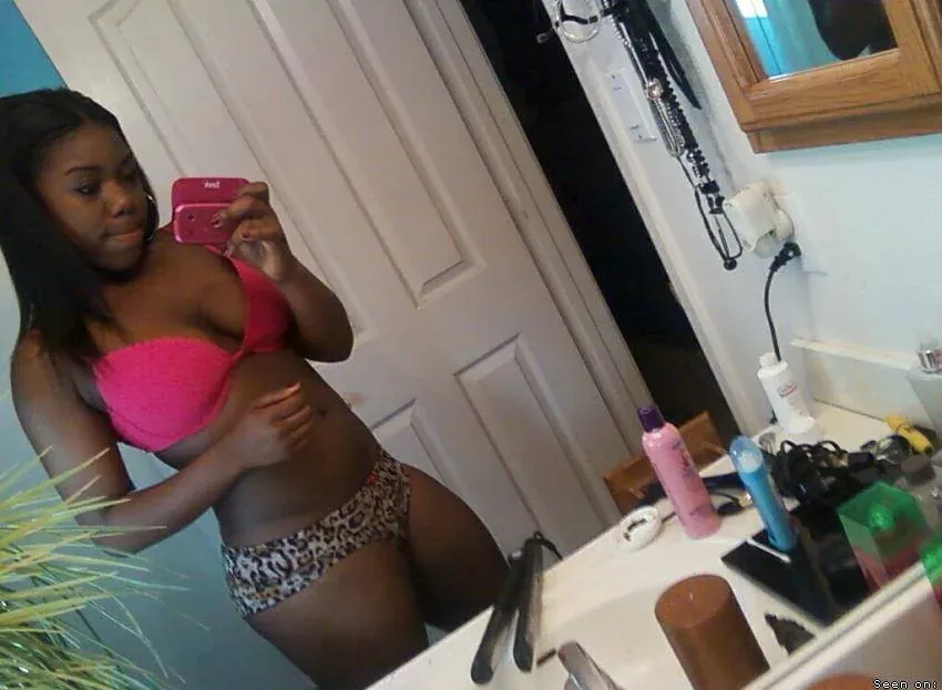 Myral_Sensual Levallois-Perret