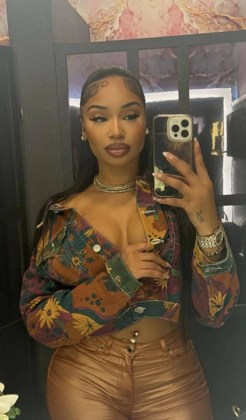 Tikva_sensuelle Nîmes